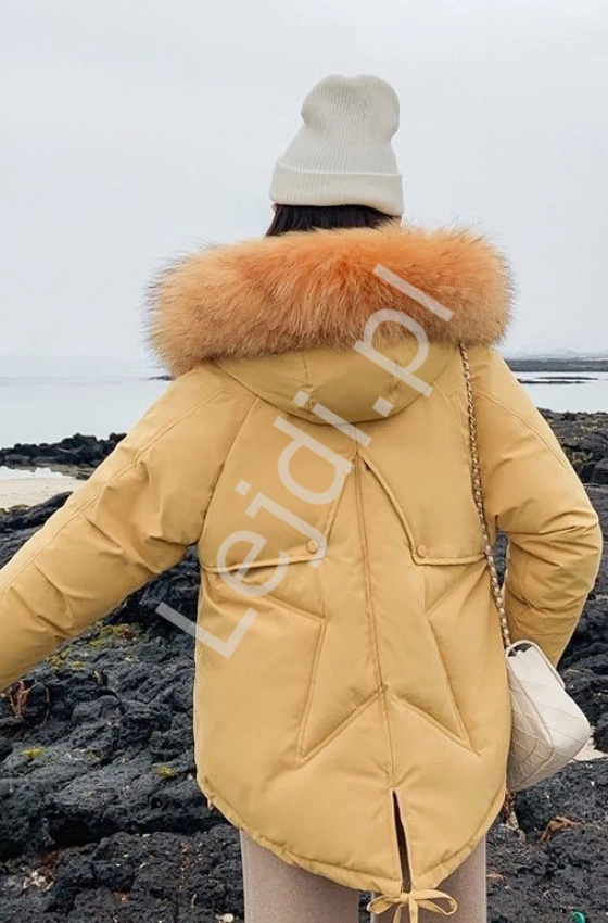 Oversizowa kurtka damska z gwiazdą na plecach kolor musztardowy 9813