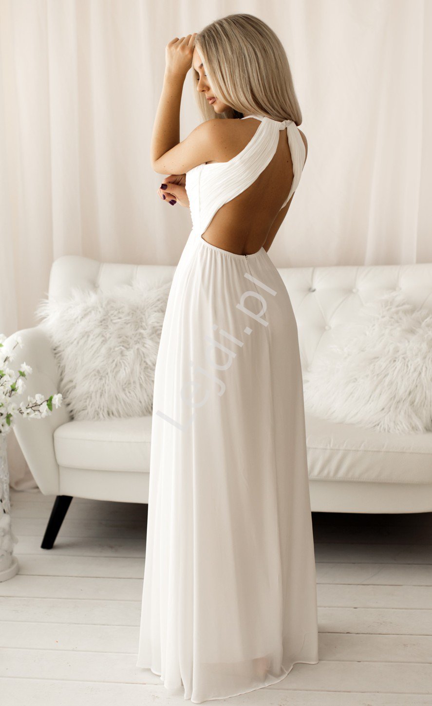 Piękna suknia ślubna z odkrytymi plecami, szyfonowa sukienka Francuska