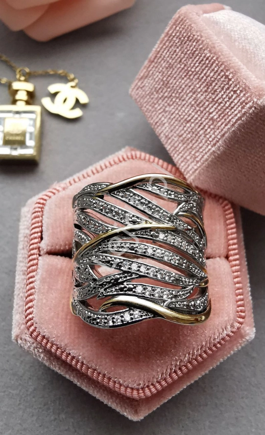 Ażurowy pierścionek z kryształkami złoto posrebrzany