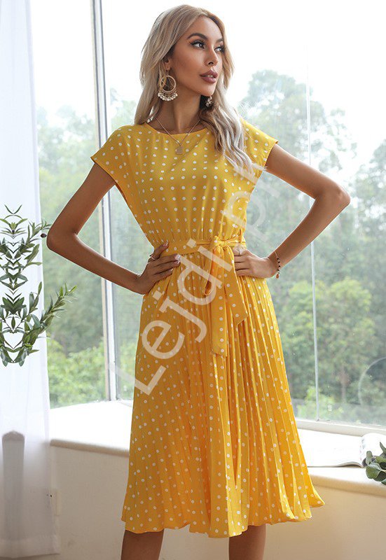 Plisowana sukienka żółta w groszki, elegancka sukienka rozkloszowana