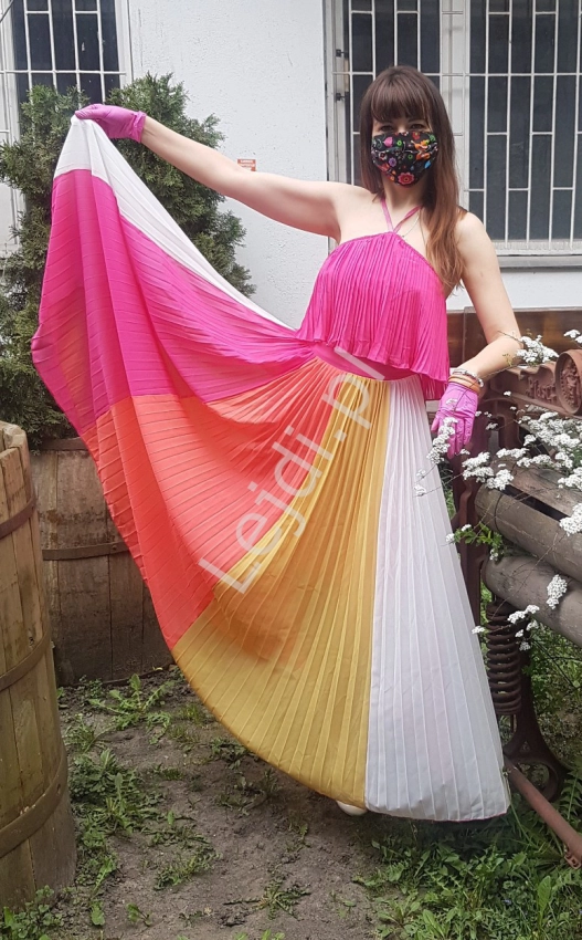 Plisowana sukienka kolorowa