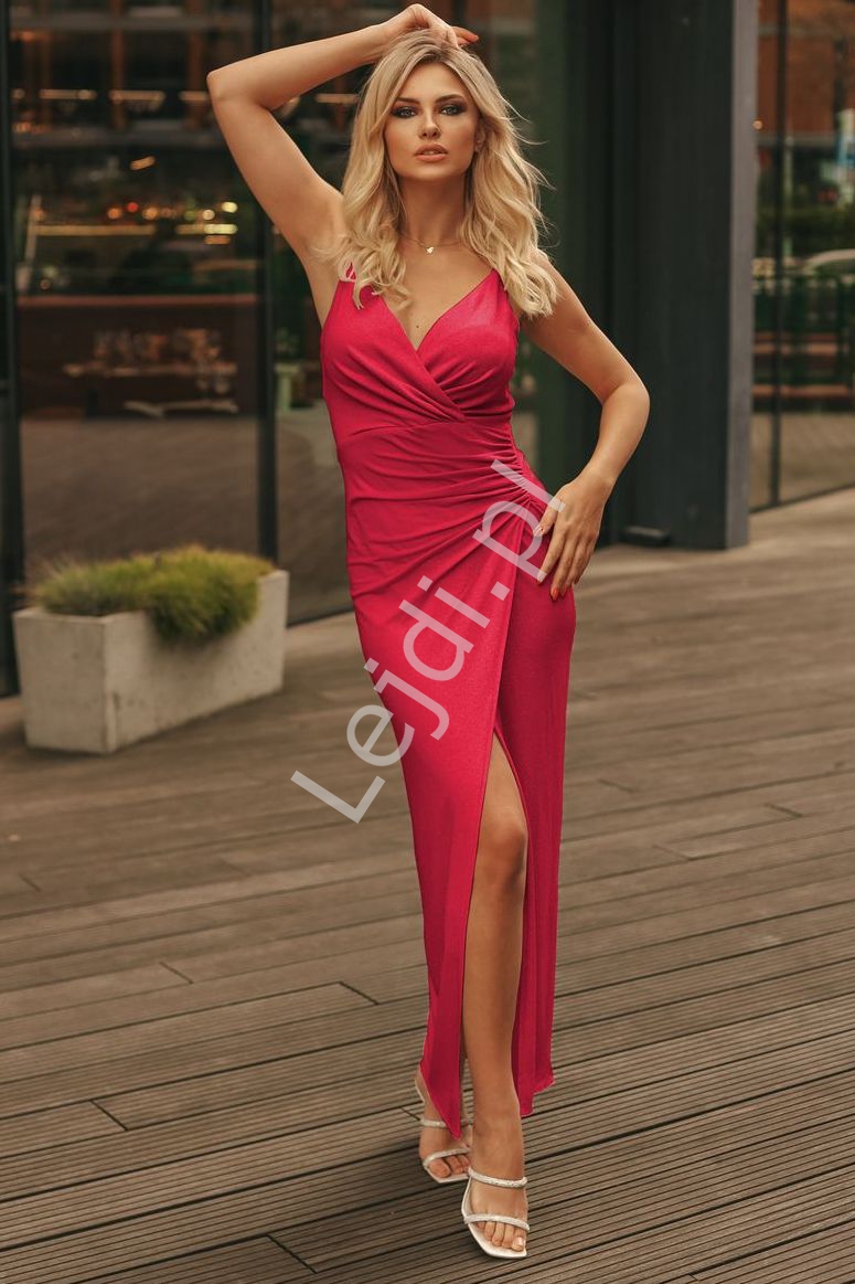 czerwona suknia maxi