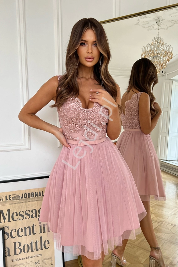 Pudrowo różowa sukienka wieczorowa z tiulem HB2206