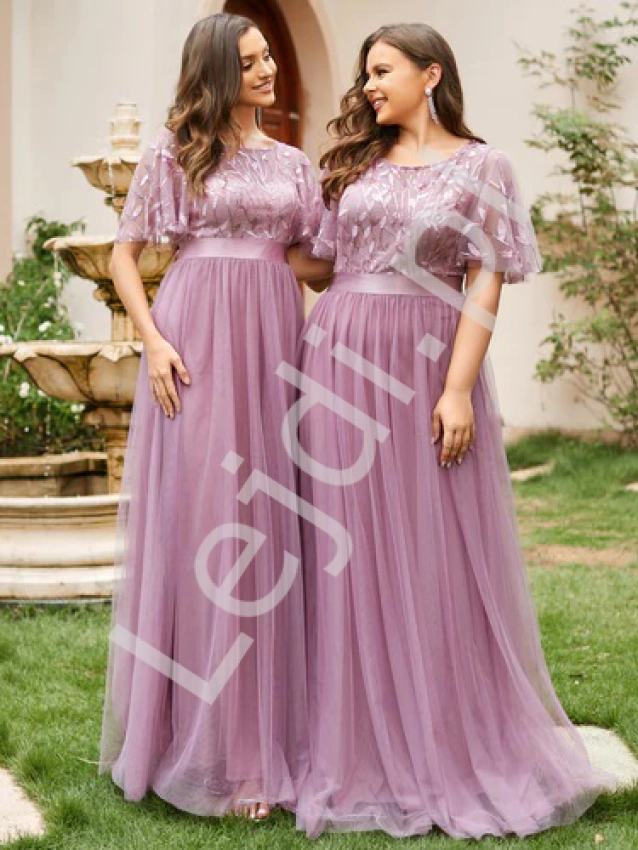 Pustynno różowa długa suknia z haftami listkami 0904