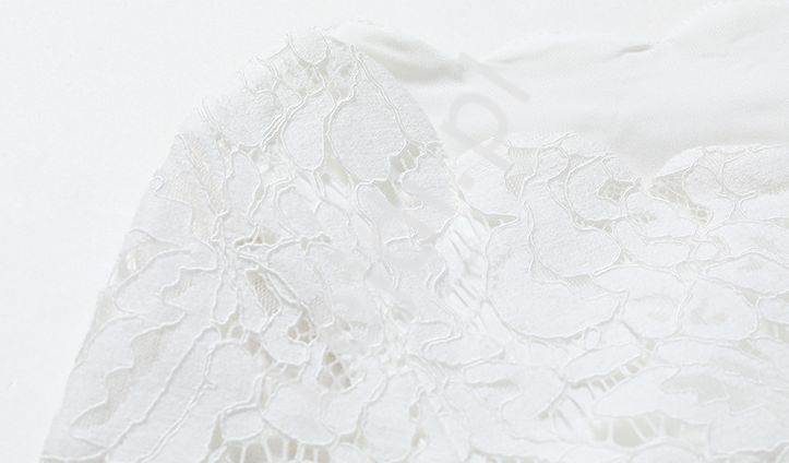 Rozkloszowana sukienka midi z białej koronki 8027 