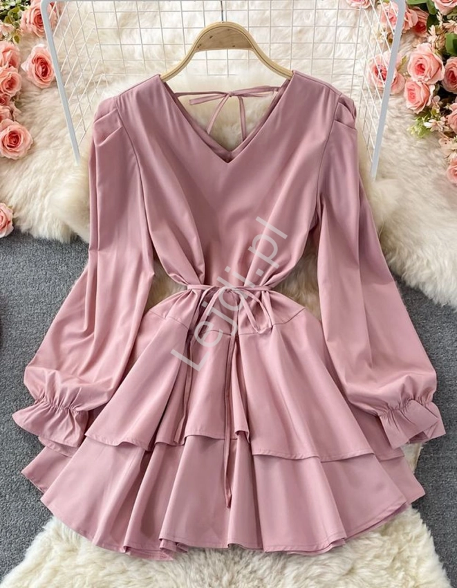 Rozkloszowana sukienka różowa z falbanami 6760