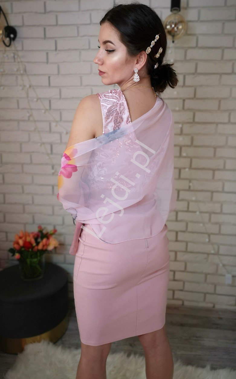 Różowa elegancka sukienka ołówkowa z cekinami Goddiva