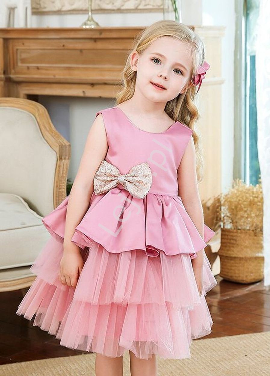 Różowa sukienka dla dziewczynki z cekinowymi kokardami