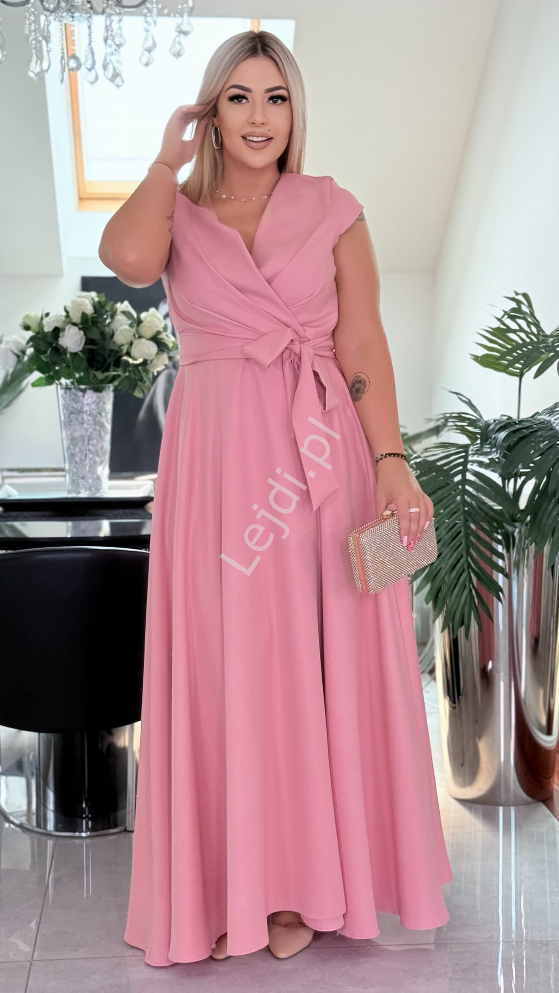 Różowa sukienka na wesele Natalia z rozcięciem Plus Size