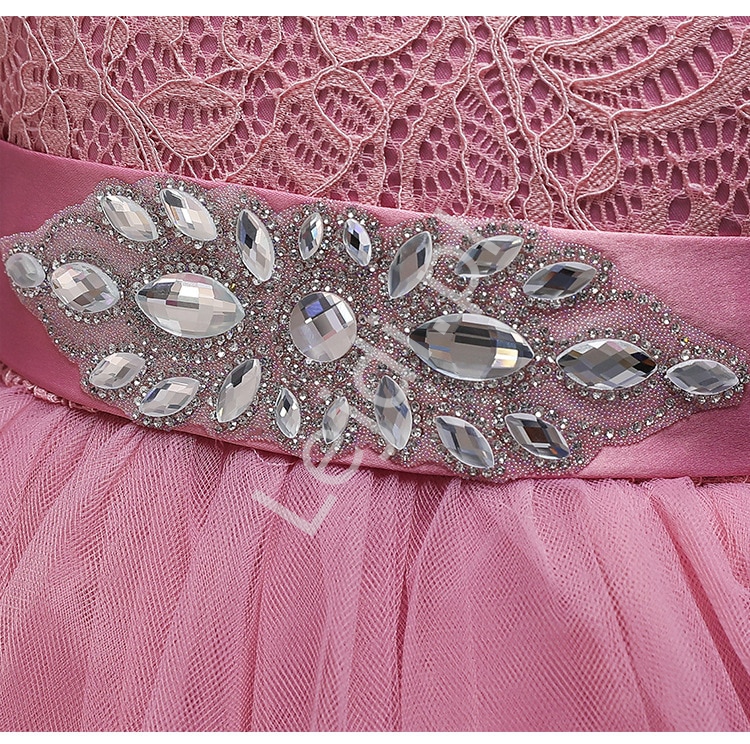 Różowa wieczorowa sukienka dla dziewczynki z kryształkową ozdobą w pasie 