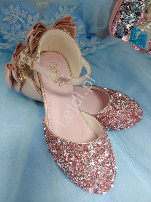Różowe buciki dla dziewczynki ze srebrnymi kryształkami i kokardą 186-2