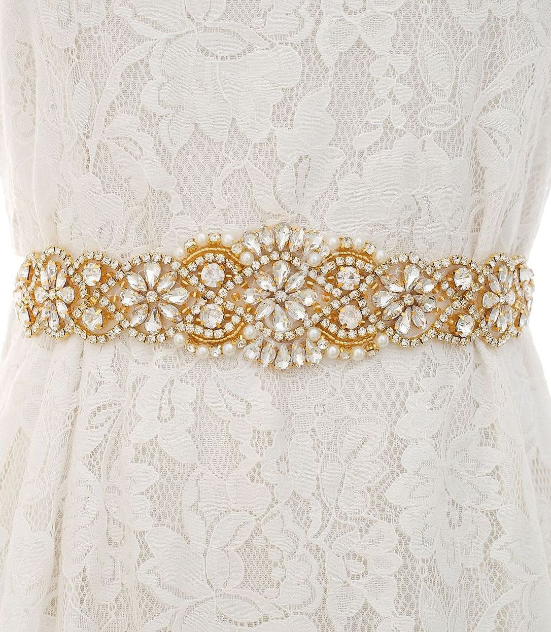 Ślubny pasek w białym kolorze z kryształkami z okuciem w kolorze złota