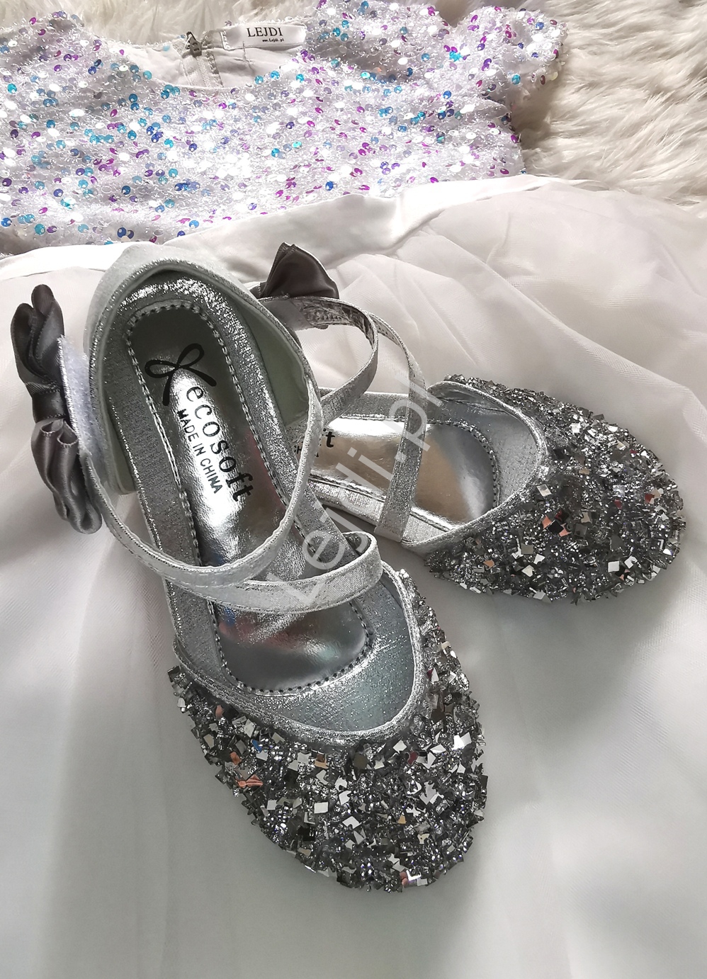 srebrne buty dla dziewczynki