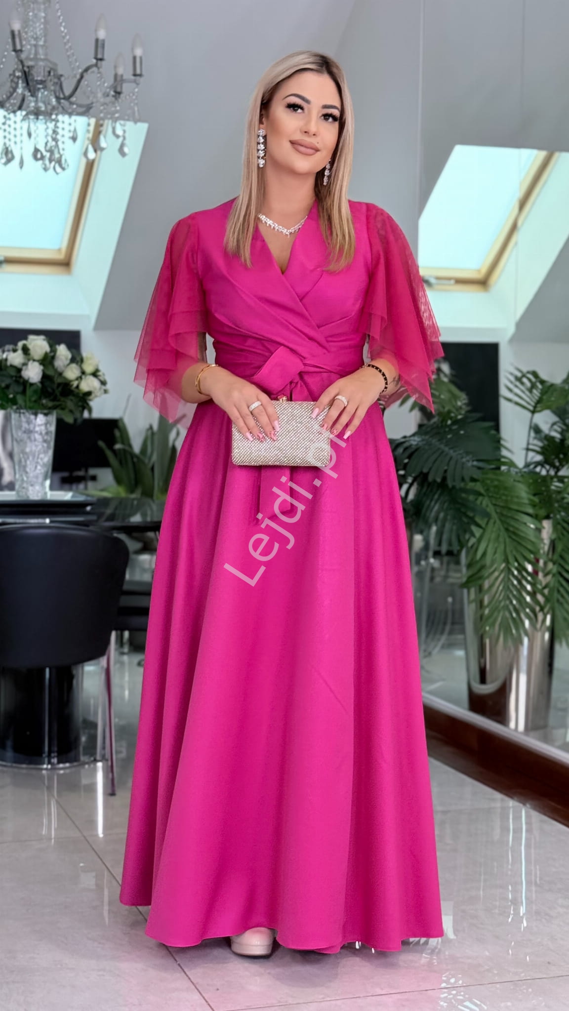 Sukienka na wesele magenta Evita wyszczuplająca z rozcięciem Plus Size ciemno rózowa fuksja