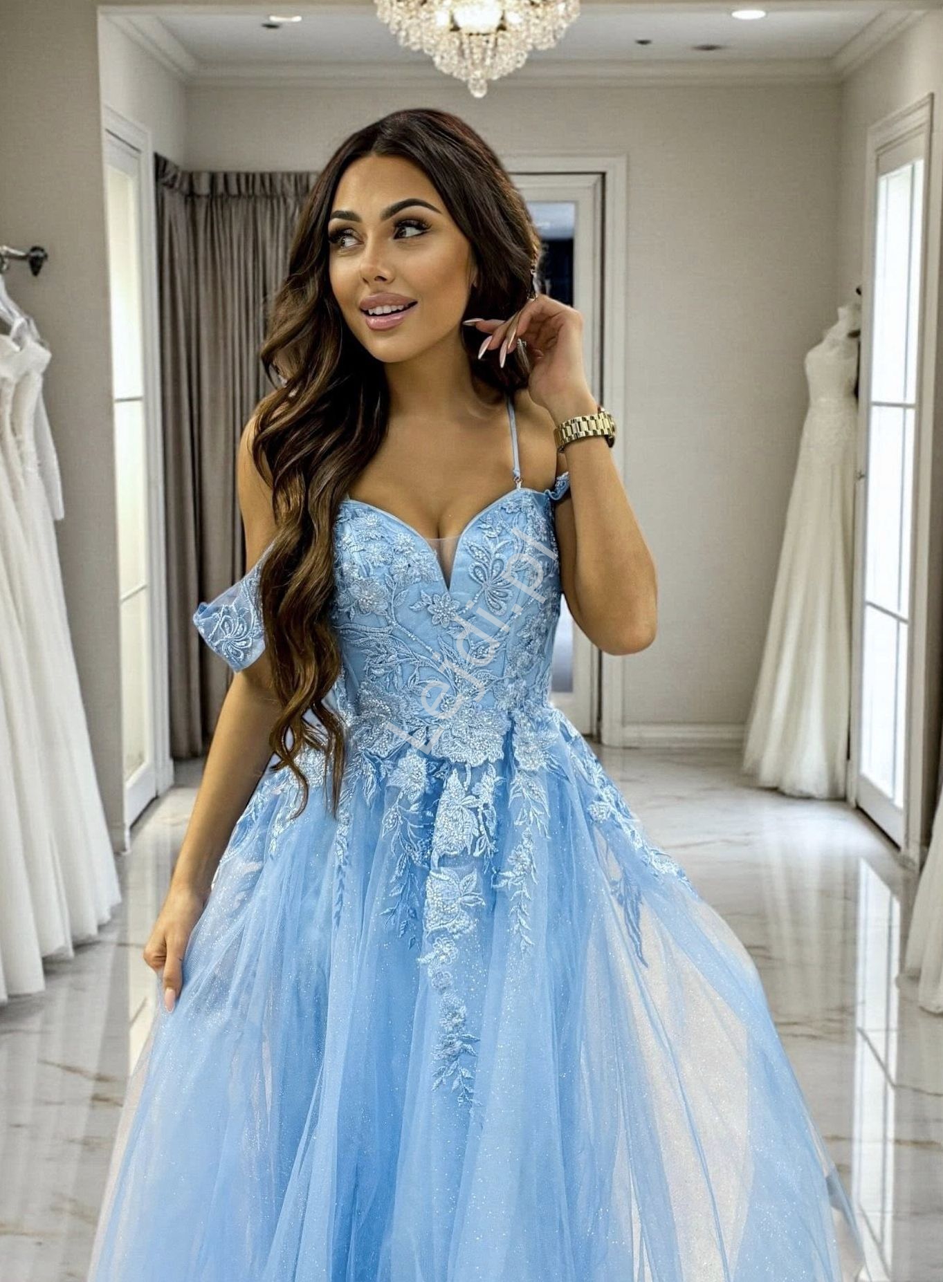 Sukienka na wesele, studniówkę bale Princess Limoncello z koronką i opadającymi rękawkami błękitna krój księżniczka