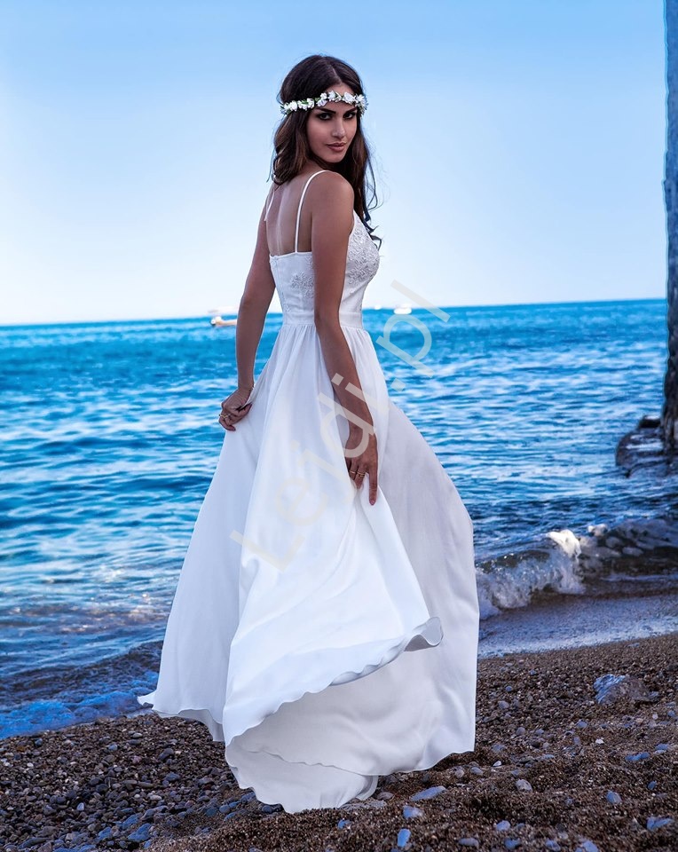 Delikatna suknia wieczorowa na cieńkich ramiączkach  na wesele w kolorze karmelowym - Bella
