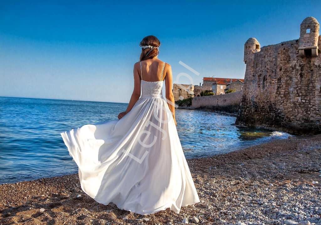 Delikatna suknia wieczorowa na cieńkich ramiączkach  na wesele w kolorze karmelowym - Bella