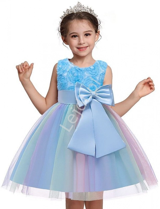 Tęczowa sukienka dla dziewczynki z różyczkami błękitna 147