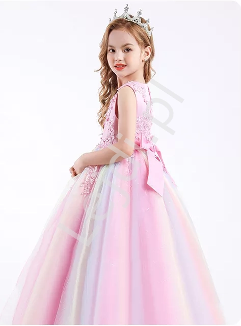 Wieczorowa sukienka dla dziewczynki z opalizującą różową spódnicą