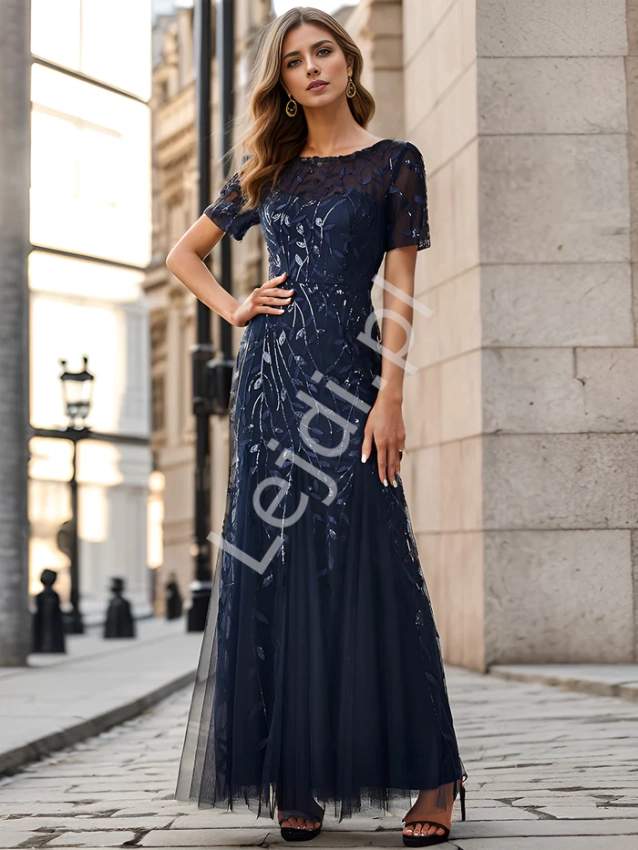 Wieczorowa sukienka na wesele, bal, granatowa z haftowanymi listkami z cekinami 7708