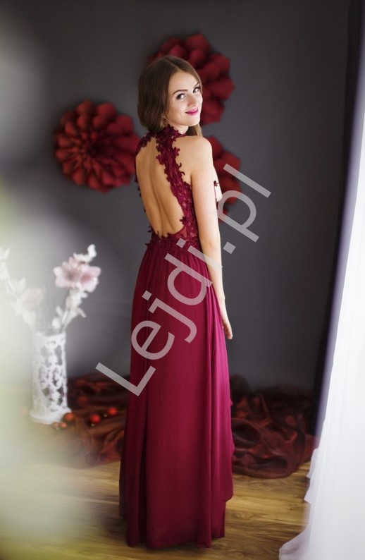 Wieczorowa suknia w kolorze wrzosu z kwiatami 3D