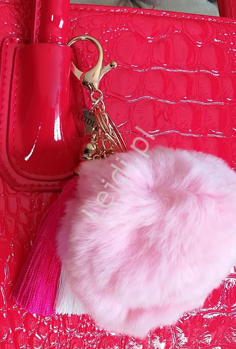 Zawieszka do torebki, kluczy -  pompon z naturalnego futerka w kolorze różowym z trzema chwostami