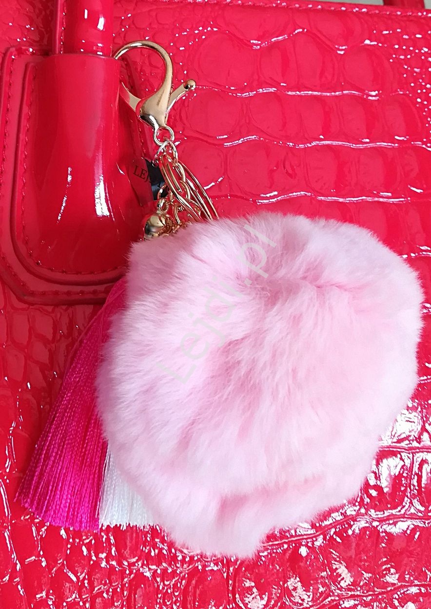 Zawieszka do torebki, kluczy -  pompon z naturalnego futerka w kolorze różowym z trzema chwostami
