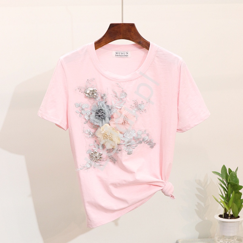 t-shirt damski z kwiatami
