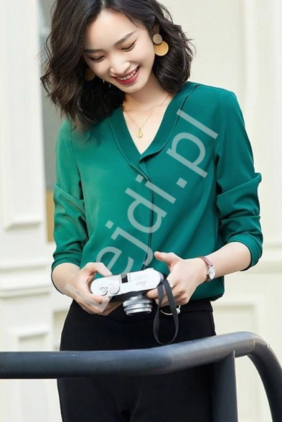 Zielona bluzka szyfonowa z falbankowym kołnierzykiem 5908 