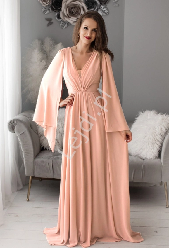 Zjawiskowa sukienka wieczorowa w jasno różowym kolorze 1416