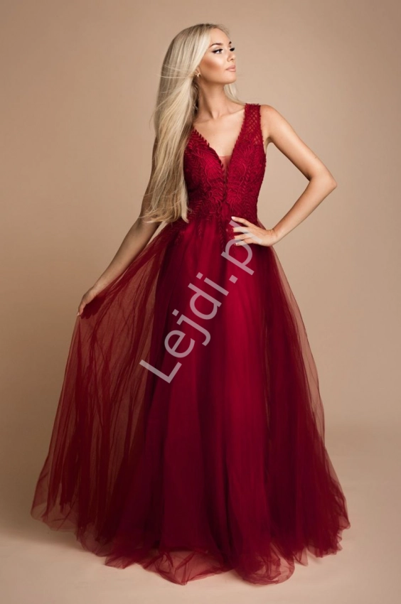 Zjawiskowa sukienka z odsłoniętymi plecami, czerwone wino 2319