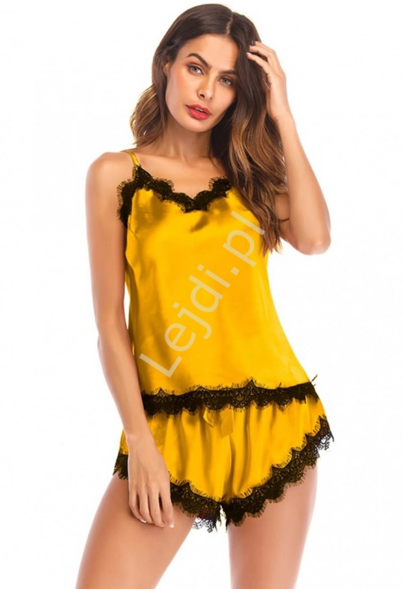 Żółta satynowa piżama z czarną koronką, szorty i koszulka na ramiączkach 5168