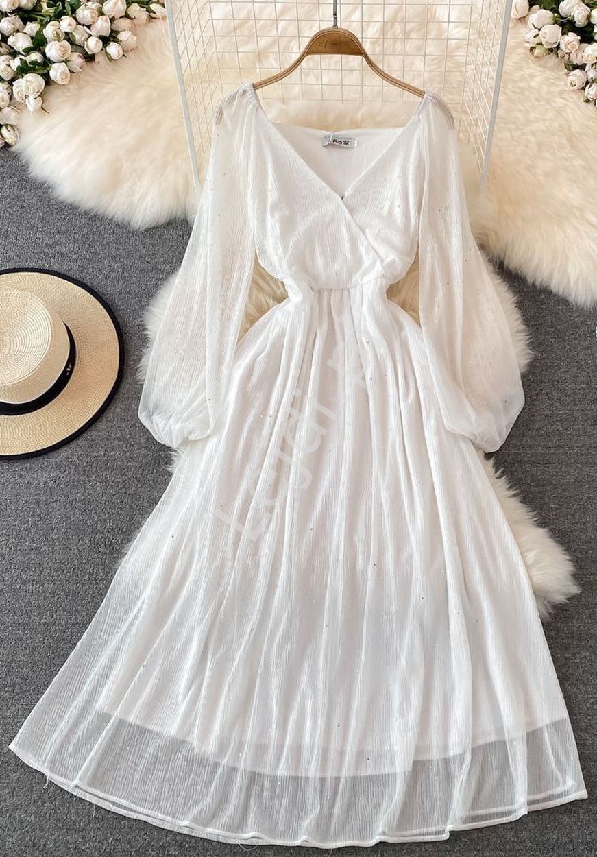 Zwiewna sukienka biała z błyszczącym brokatem
